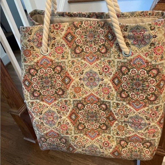 Elegant Multicolor Patterned Tote Bag - Picture 3 of 3